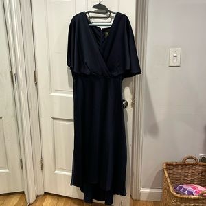 NWT Taylor Navy flowy sleeve dress